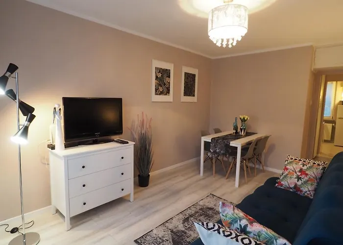 Kghn Apartments Wyszynskiego II